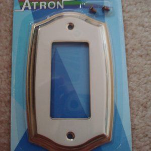 Lot of 9 NIP Single GF1 Beige/Brass Atron